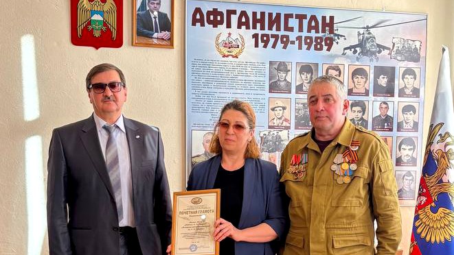 Торжественная встреча ветеранов боевых действий КБР с учащимися школ с. Кенделен.